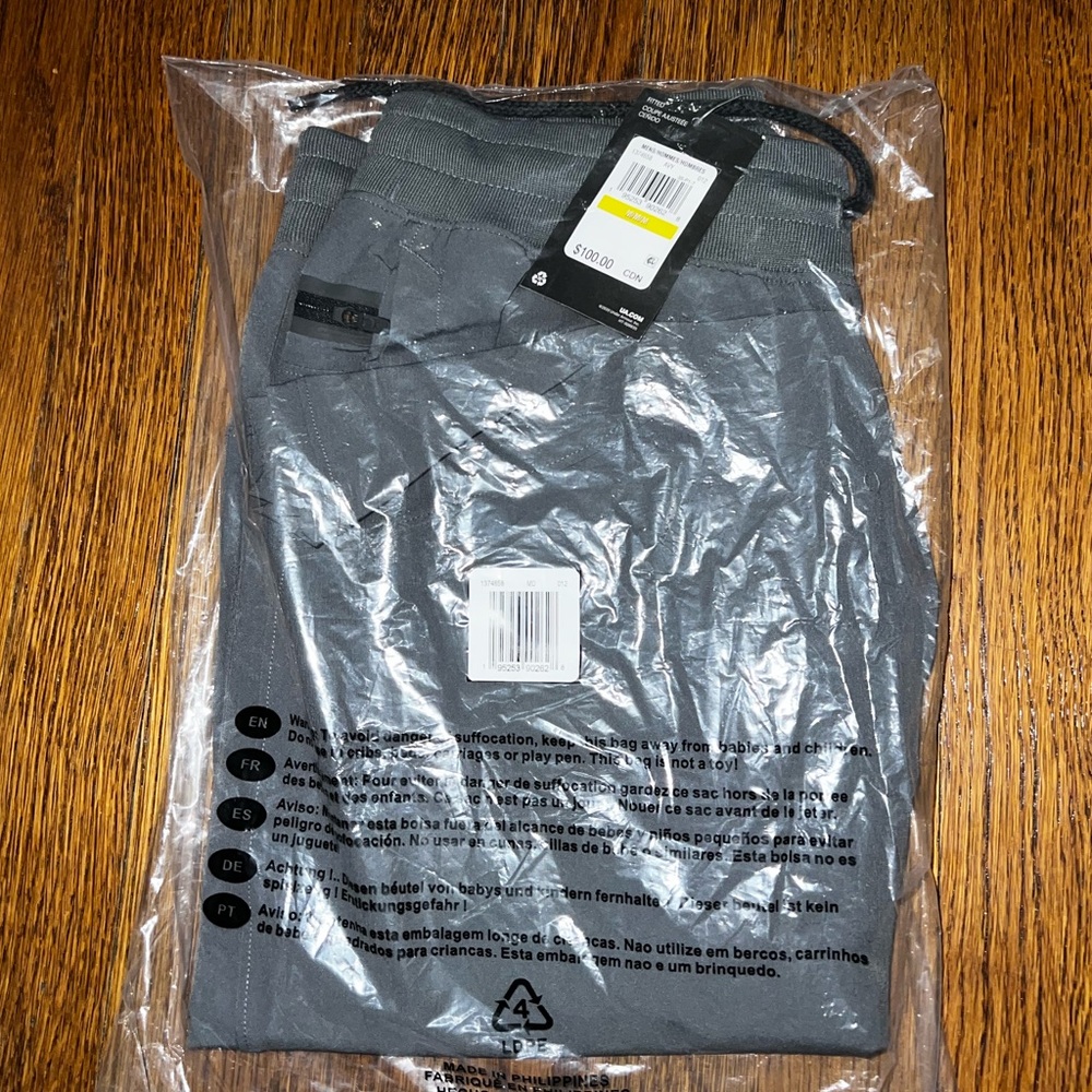 Mens Under Armour Jogger sweats for sale, all brand new still in packaging